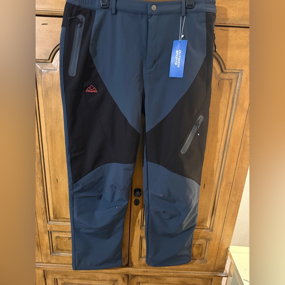 NWT-Men's Blue and Black Outdoor Sports Pants- 40